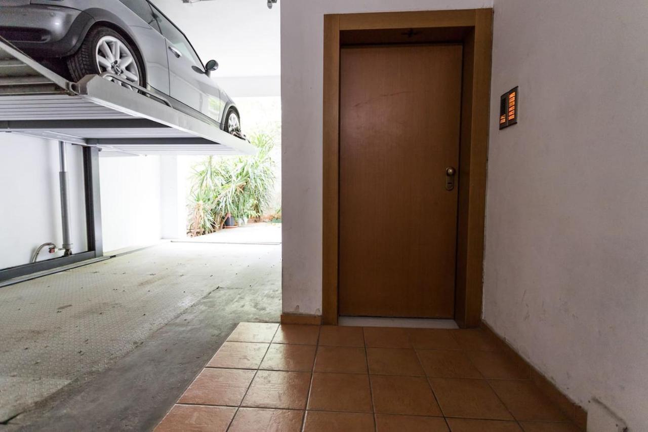 Stunning Flat With Lovely Terrace & Parking Garage Atény Exteriér fotografie