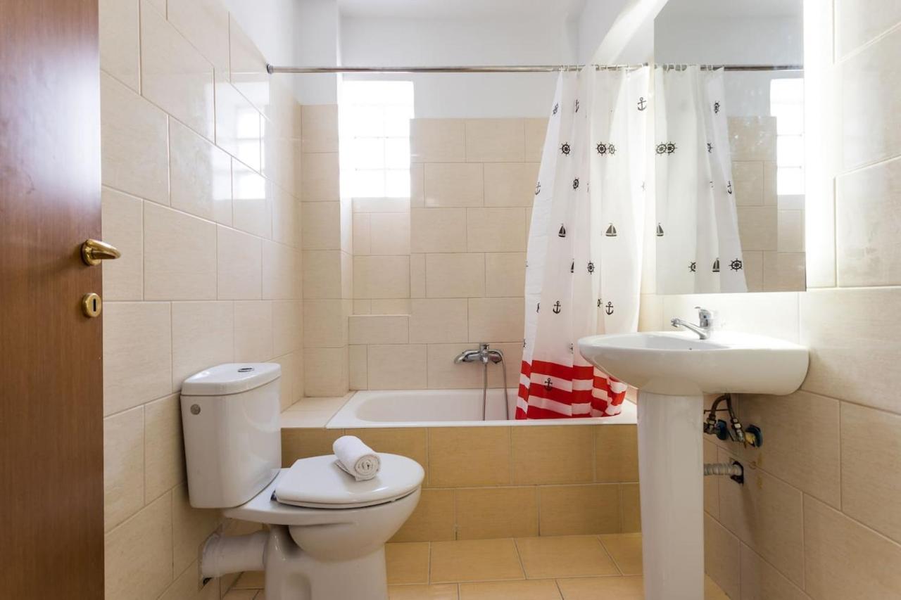 Stunning Flat With Lovely Terrace & Parking Garage Atény Exteriér fotografie